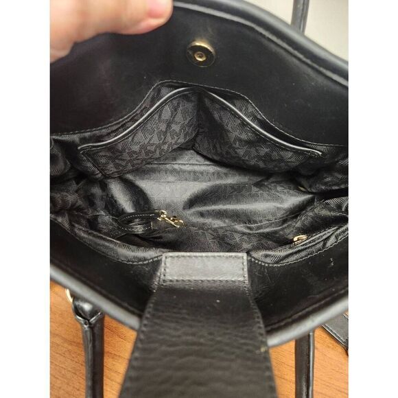 MICHAEL KORS HAMILTON BLACK QUILT LEATHER GOLD LOCK & KEY EW SATCHEL BAG. - Picture 8 of 11